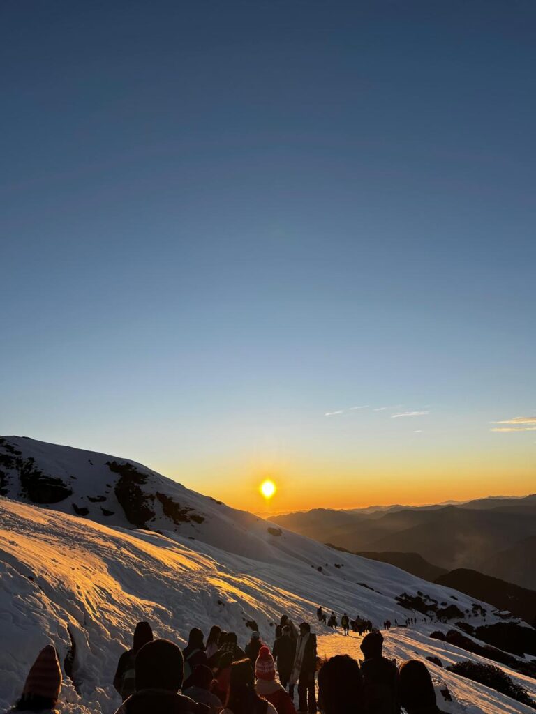 chopta tungnath trek himalayan expeditions 15
