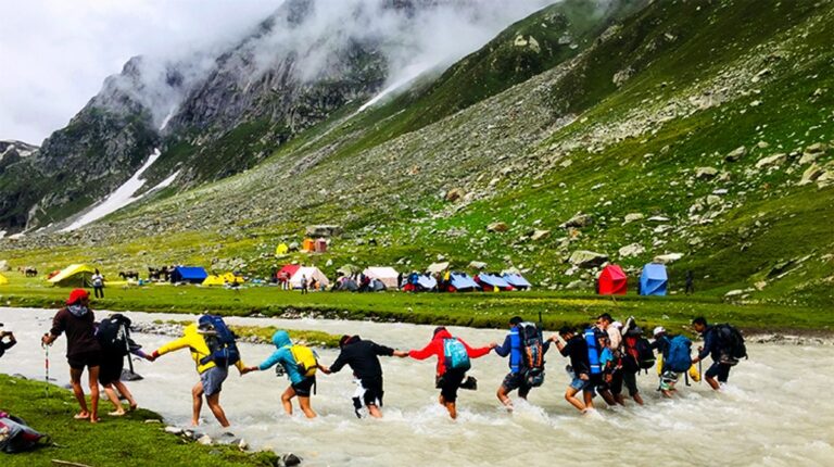 hampta pass trek himalayan expeditions 3