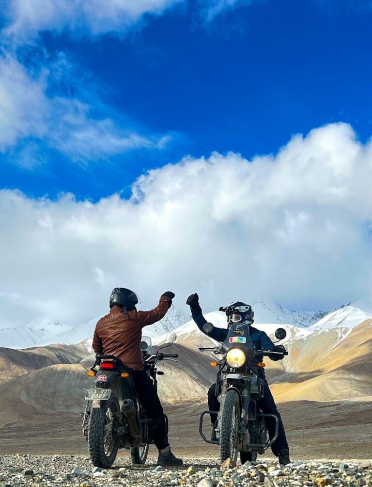 leh-ladakh-bike-tour-hiamalayan-expeditions-3